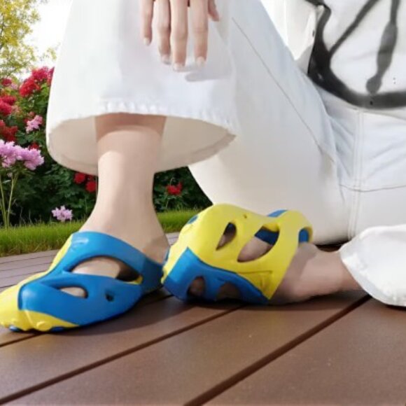 KEEN Shanti Arts Ukraine Clog in Yellow / Blue W 9 - 10 / M 7 - 8 - Picture 1 of 10